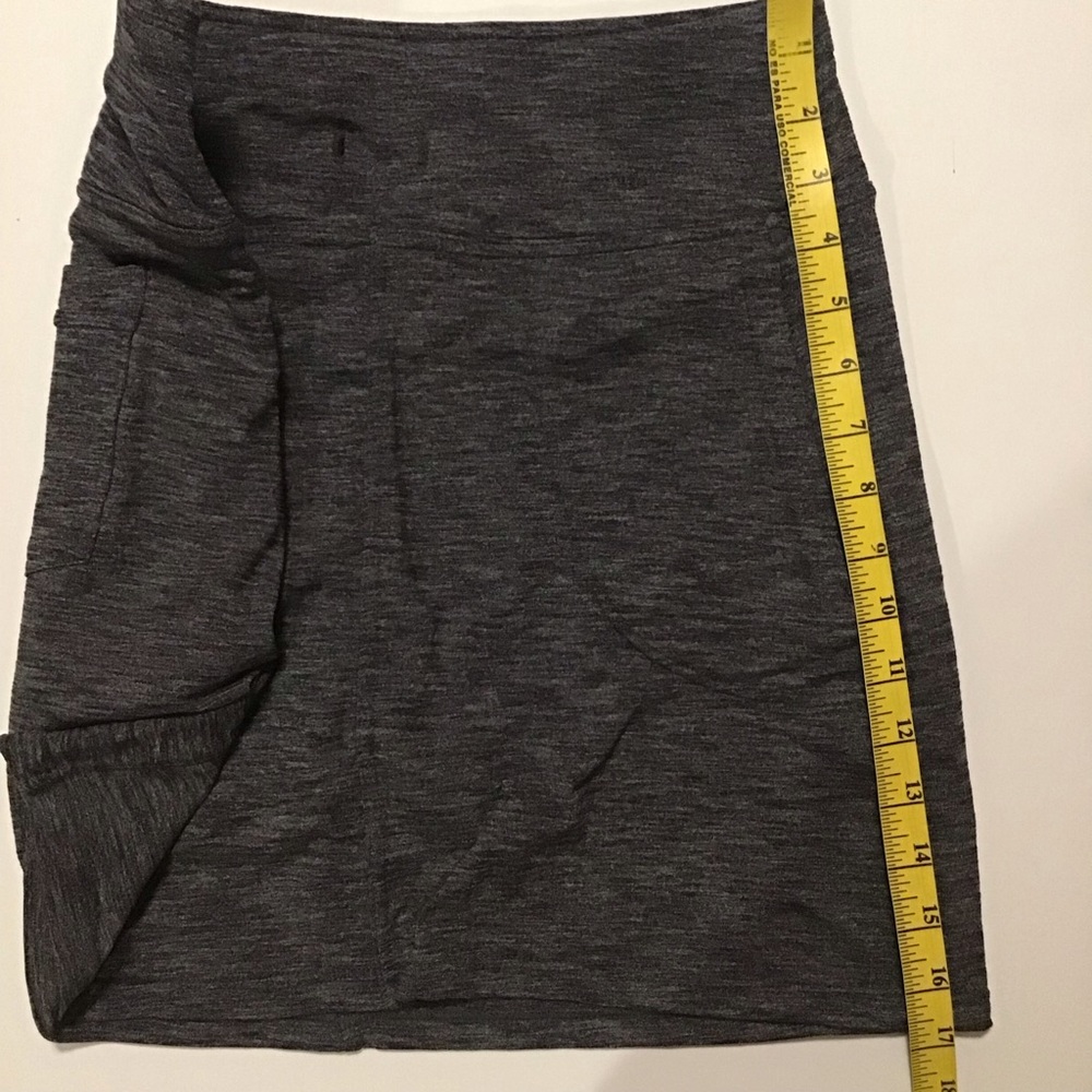 Kuhl Women’s Skort Heather Gray - Picture 4 of 10